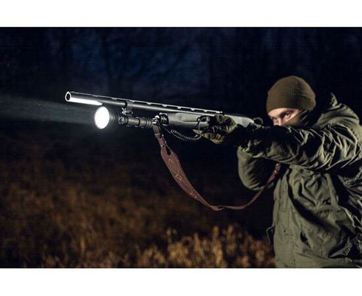 Barracuda Pro Max White 2800 Lumens - Portée 1000m - Rechargeable - Batterie 21700 Li-Ion